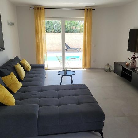 Appartamento Haus Dalmatia With Heated Pool Bibinje Esterno foto