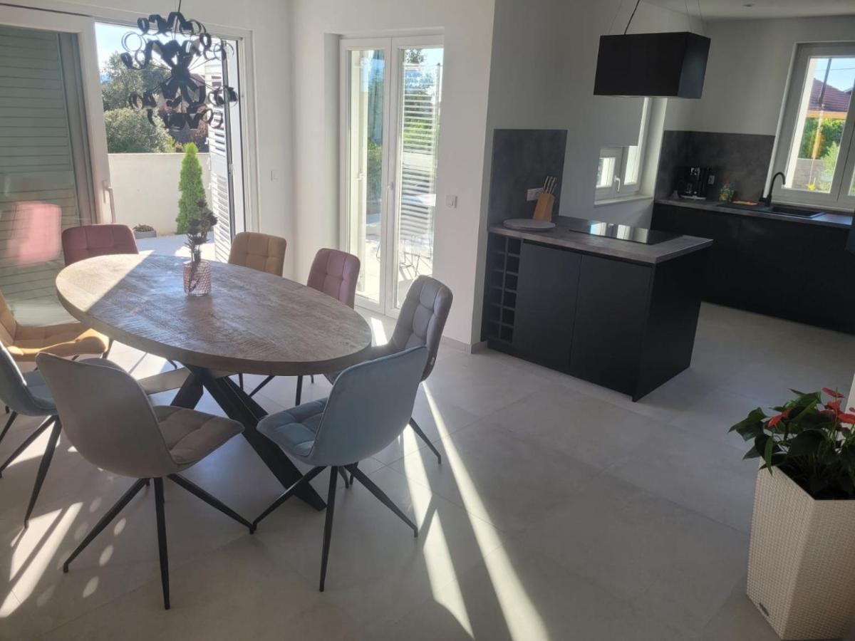 Appartamento Haus Dalmatia With Heated Pool Bibinje Esterno foto