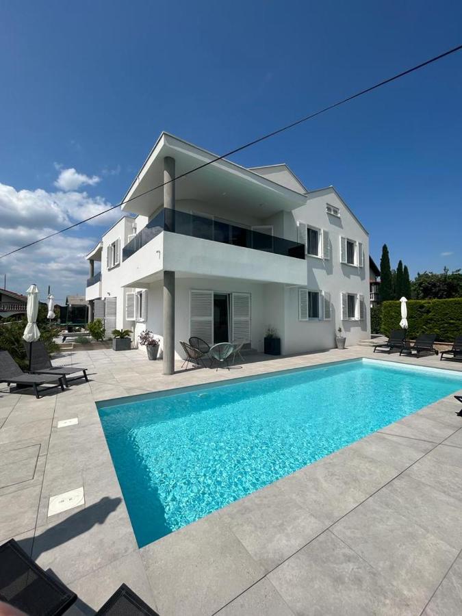 Appartamento Haus Dalmatia With Heated Pool Bibinje Esterno foto
