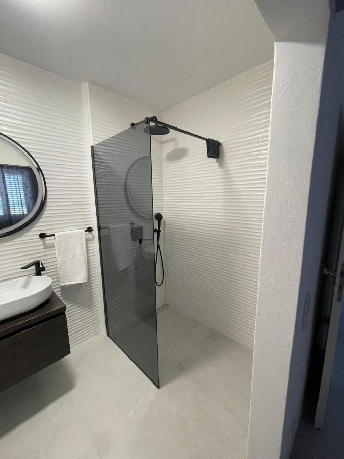 Appartamento Haus Dalmatia With Heated Pool Bibinje Esterno foto