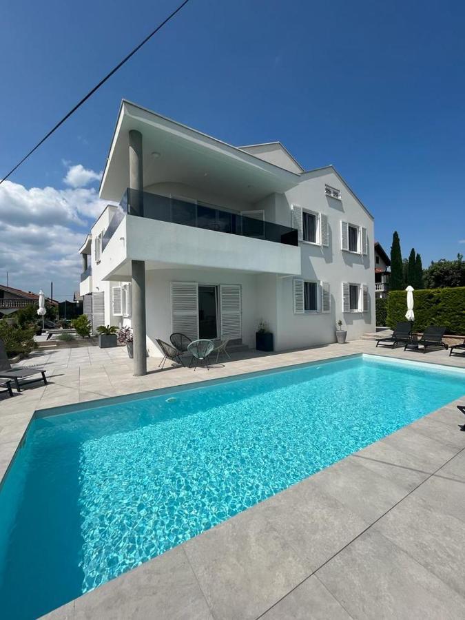 Appartamento Haus Dalmatia With Heated Pool Bibinje Esterno foto