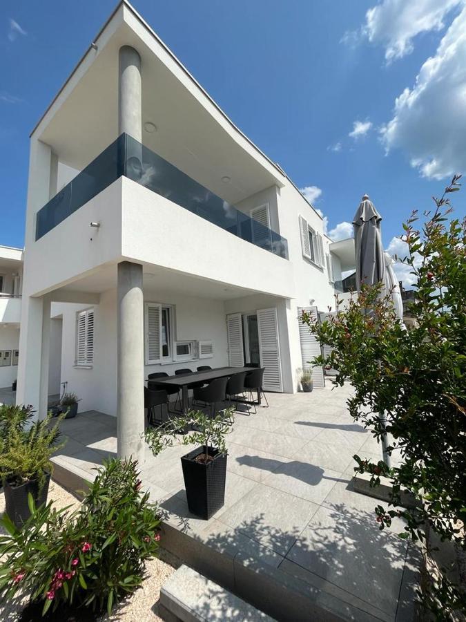 Appartamento Haus Dalmatia With Heated Pool Bibinje Esterno foto