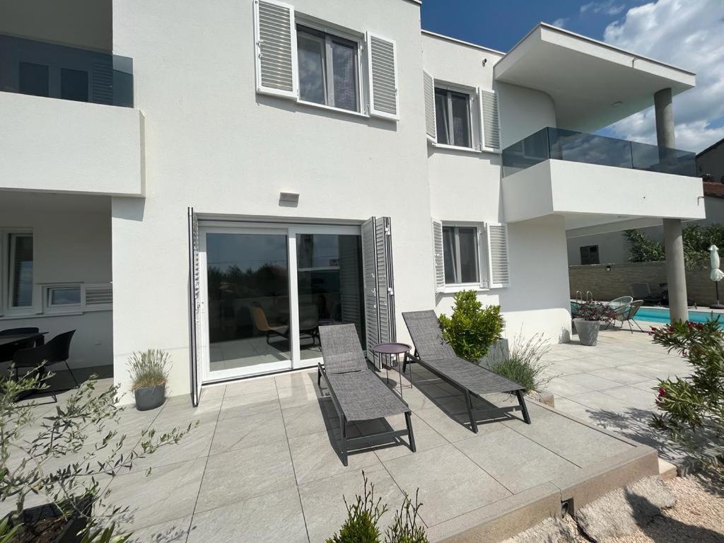 Appartamento Haus Dalmatia With Heated Pool Bibinje Esterno foto