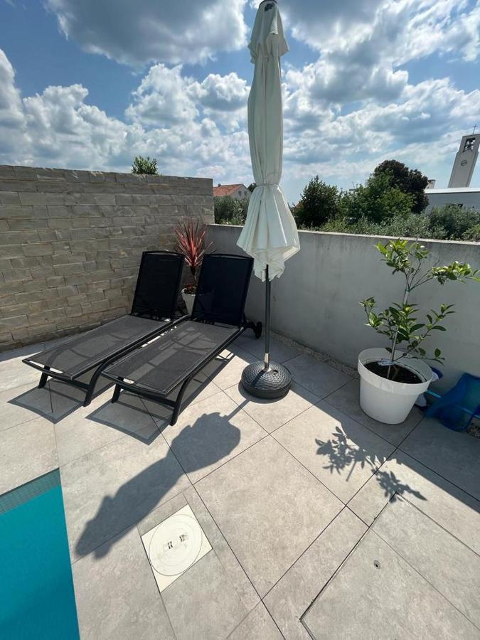 Appartamento Haus Dalmatia With Heated Pool Bibinje Esterno foto